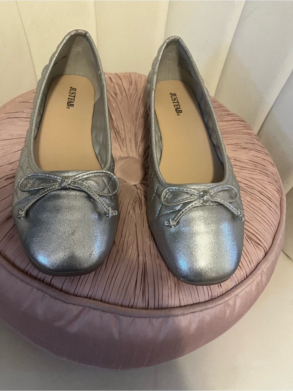 JustFab Metallic Silver Bow Ballet Flats